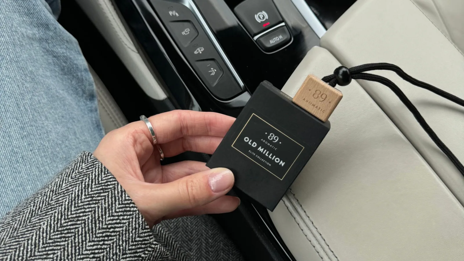 Kā laika gaitā ir mainījušies automašīnu aromāti un ko no tiem sagaidām šodien?